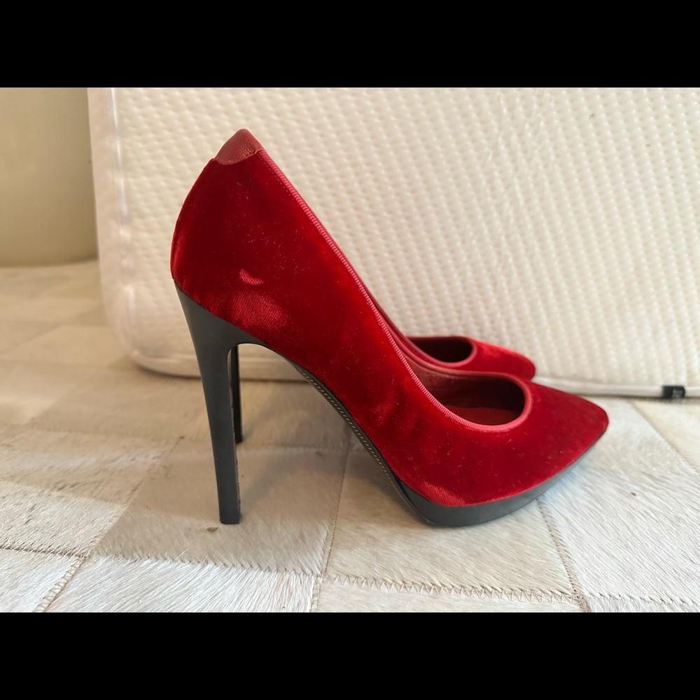 Tom Ford Red Velvet Women’s Heels Size 6.5